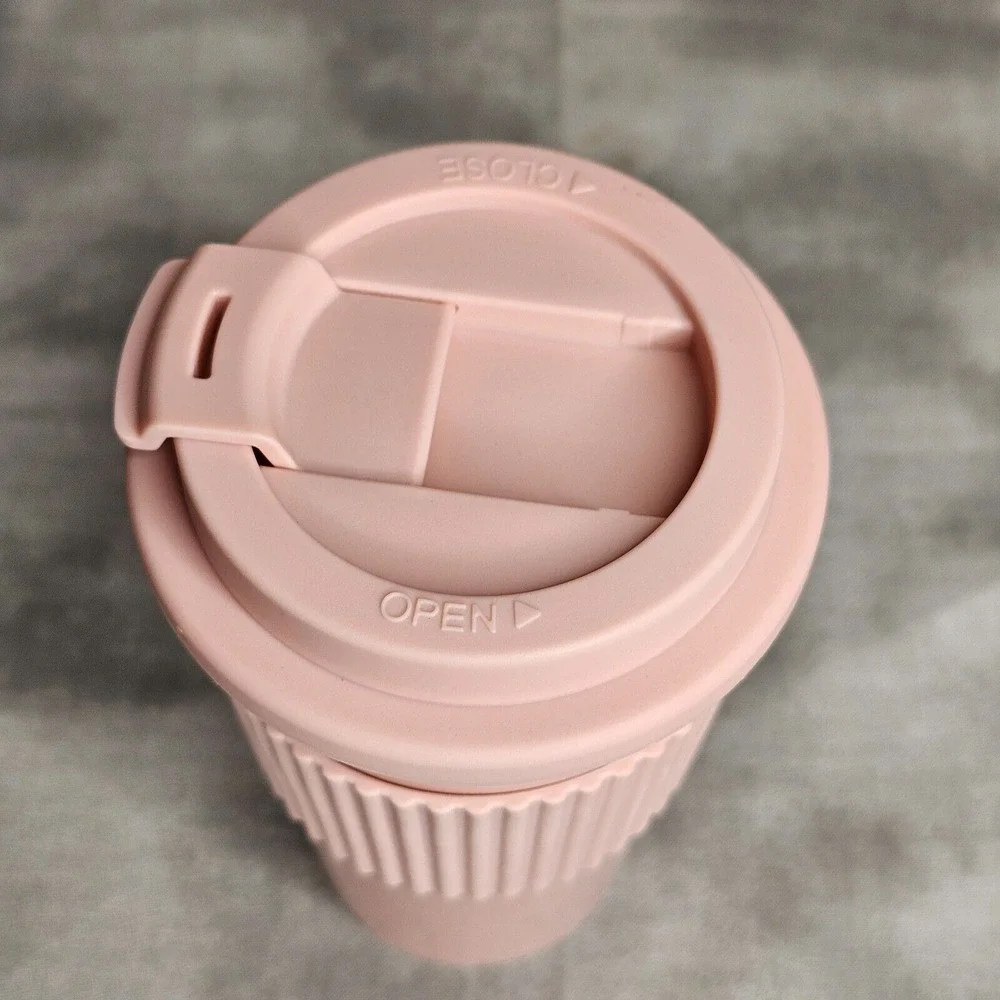 LOT OF 14 - Plastic 18 oz Coffee‎ Tumbler w/Lid - PINK - NEW